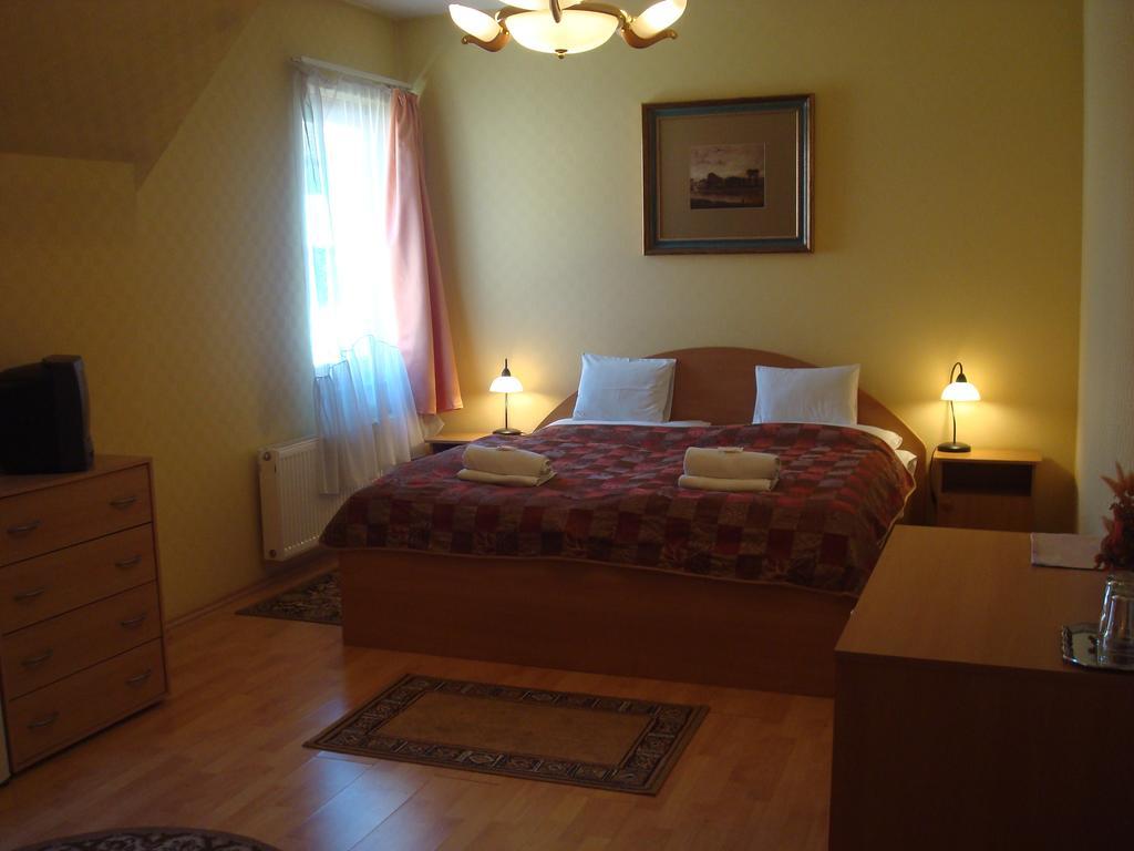 Hotel Arany Trofea Эгер Экстерьер фото