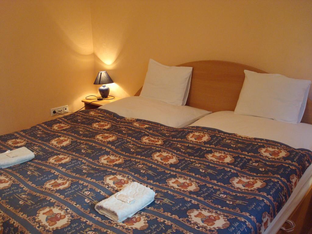 Hotel Arany Trofea Эгер Экстерьер фото