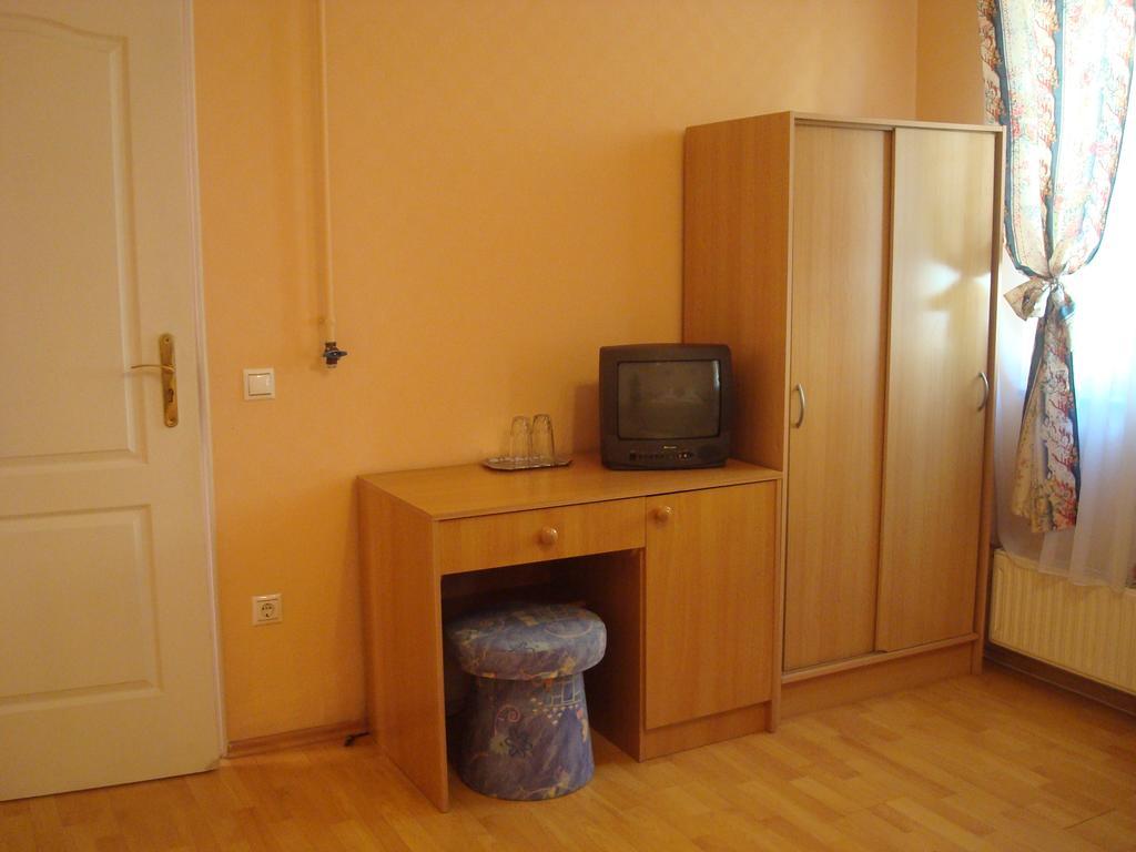 Hotel Arany Trofea Эгер Экстерьер фото