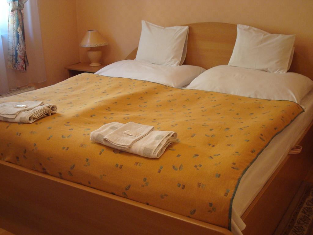 Hotel Arany Trofea Эгер Экстерьер фото